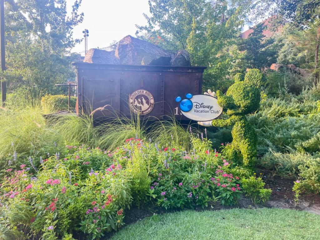 Boulder Ridge and DVC sign at Wilderness Lodge.
