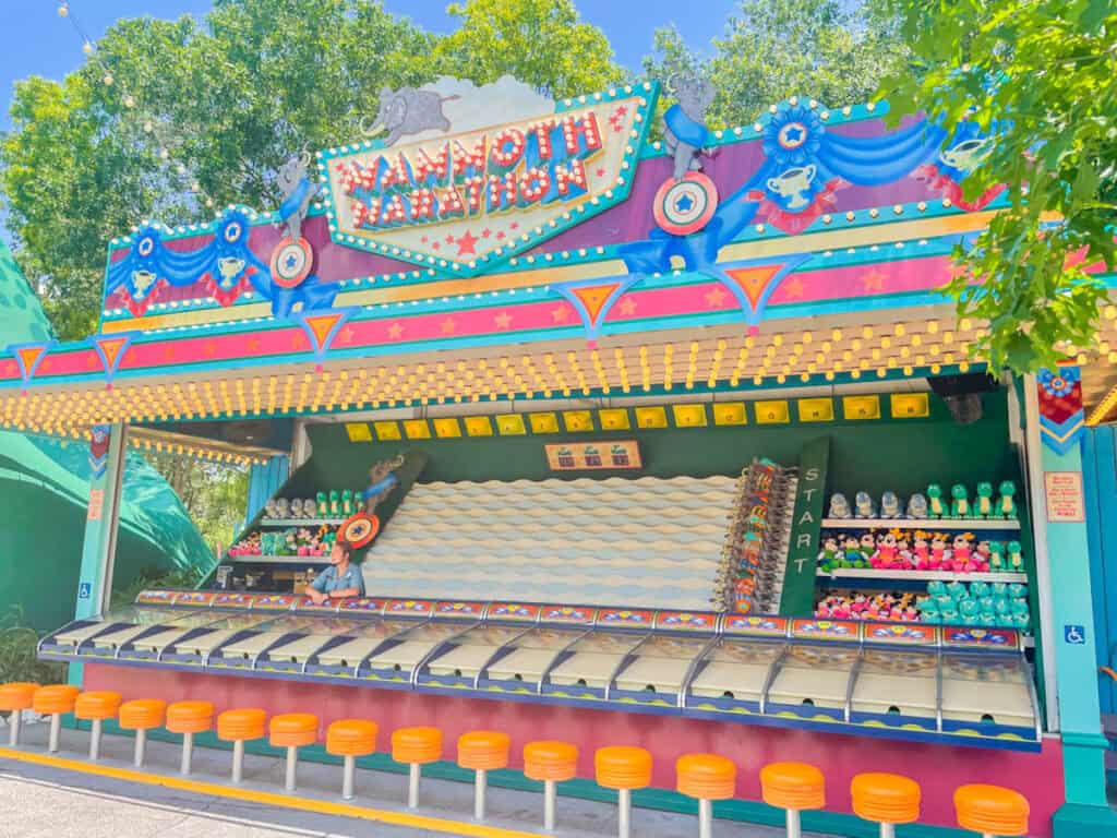 Mammoth Marathon racing game at Fossil Fun Games.