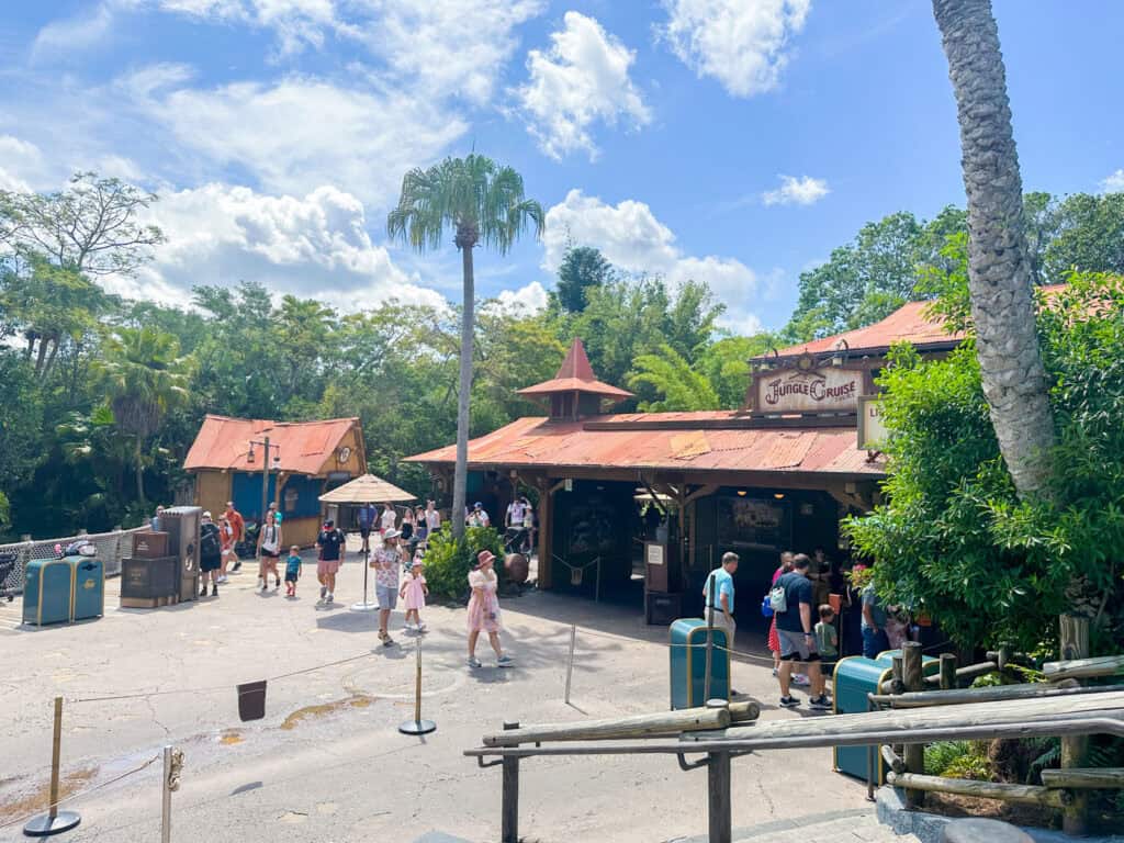 Jungle Cruise entrance to line que.