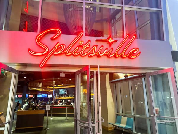 Splitsville Dinner, Bowling, & Dreams That Soar Show
